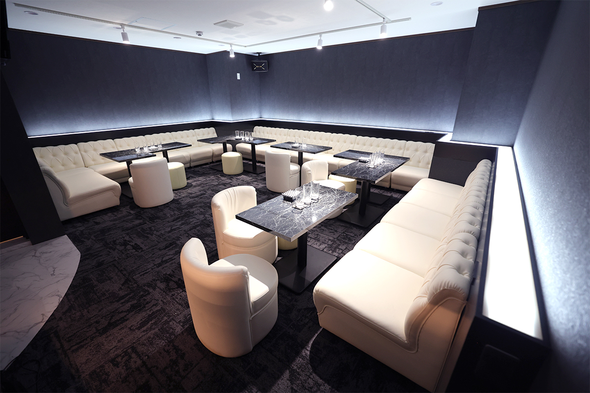 LunaR（ルナール）那覇松山店ボックス席